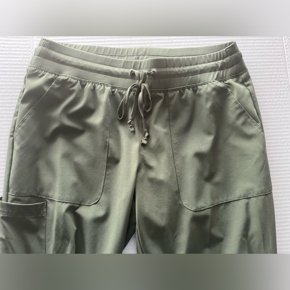 Maevn by matrix scrub set - Picture 12 of 14